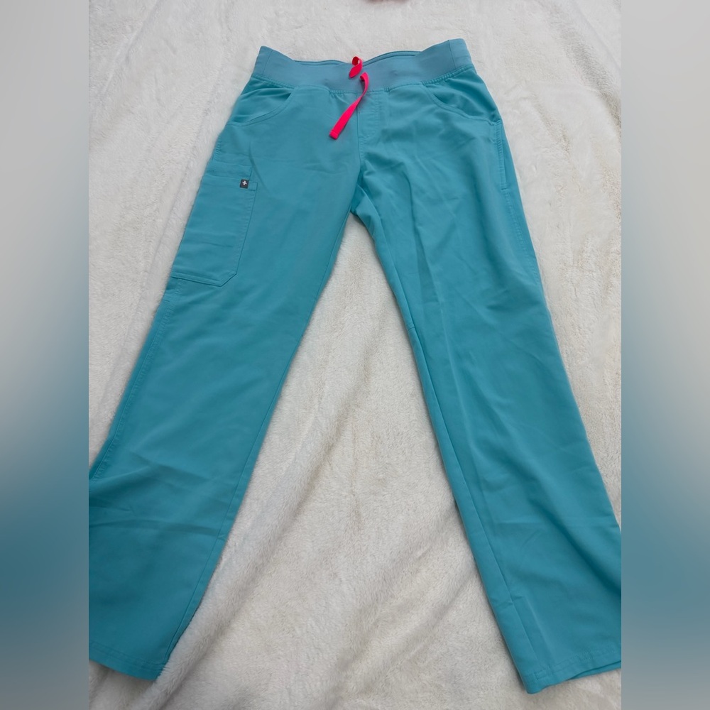 Figs Cade Cargo Pants - Small Regular - Neon Blue